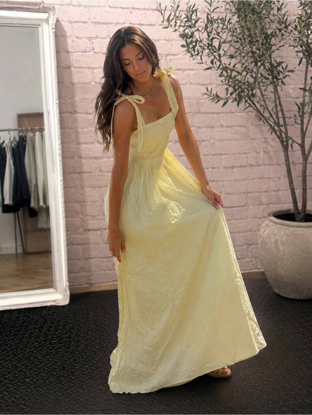 Petal & Pup • NWT $135 USDYellow Tie-Strap Maxi Dress PTP 15-18”